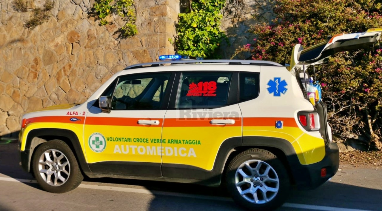 Soccorso un boscaiolo ferito sulle alture di Apricale