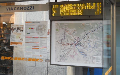 Svolta digitale nel trasporto pubblico: in arrivo le paline elettroniche alle fermate dei bus