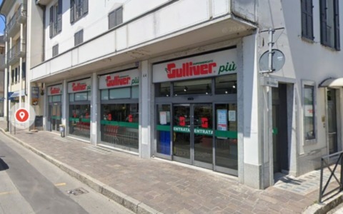 Tentano il furto in un supermercato poi aggrediscono una passante: due minorenni arrestate