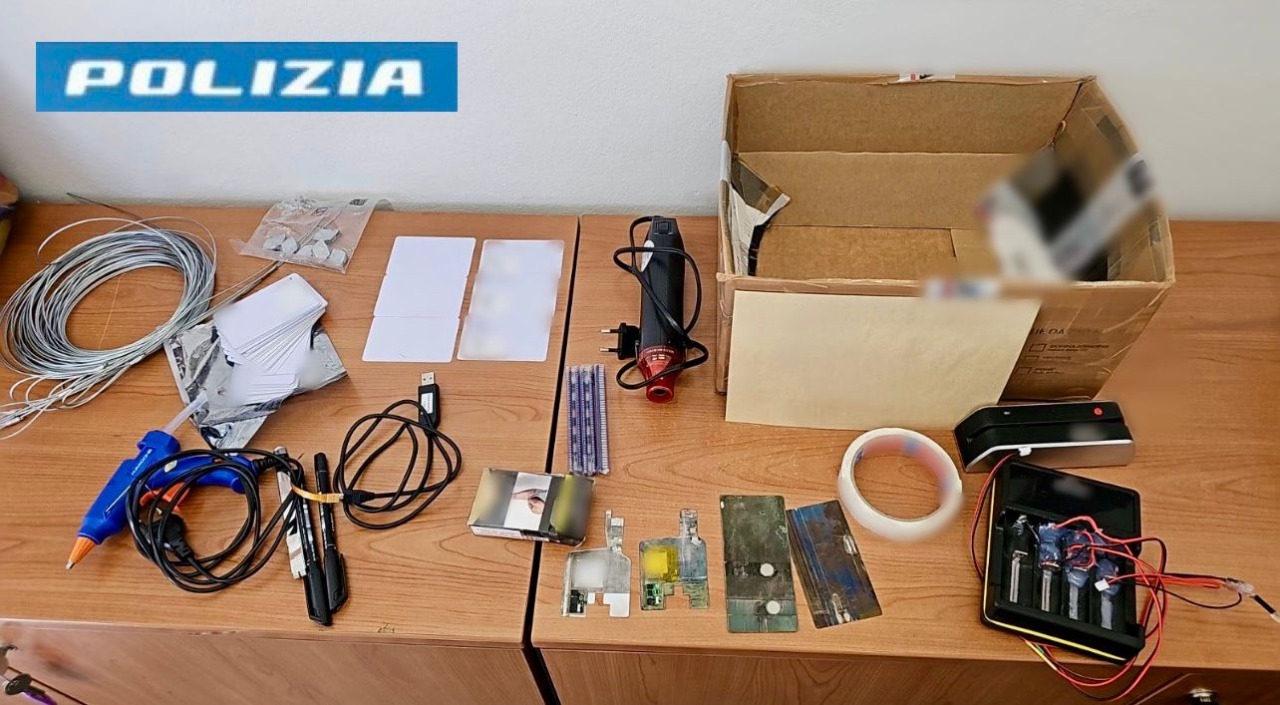 Torino, arresti domiciliari per 25enne: carte carburante clonate e furto da 245mila euro