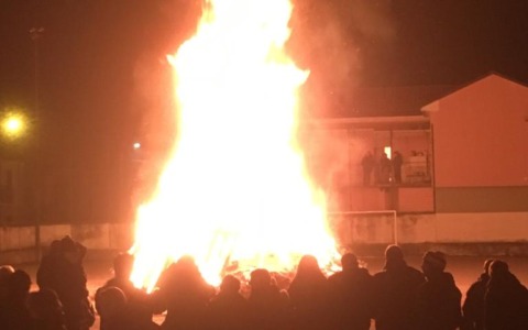 Torna il falò di Sant’Antonio: la tradizione si rinnova dopo sei anni di «stop»