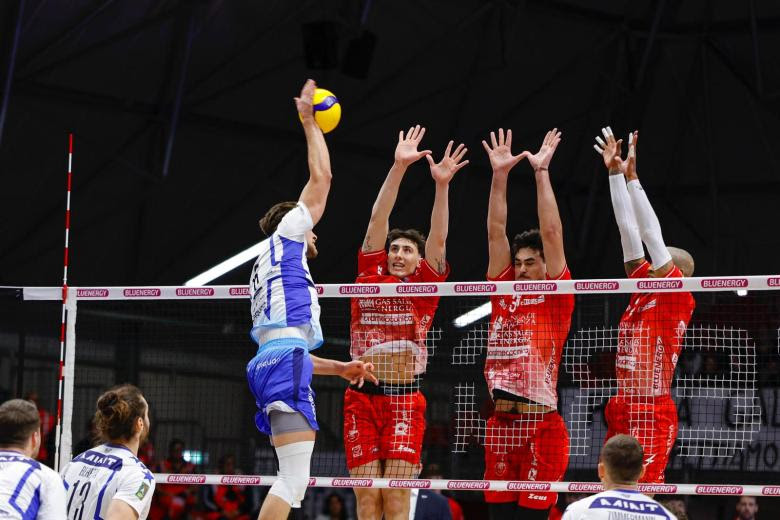 Trasferta amara per la Vero Volley Monza: Piacenza conquista i tre punti