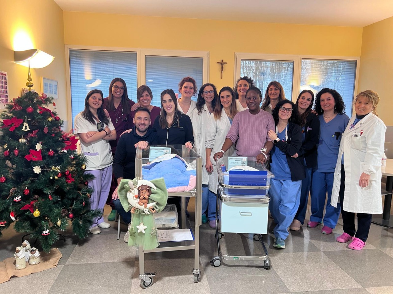 Un nuovo inizio nell’Asst Lecco: Federico Comi è l’ultimo nato del 2025, Jeffrej Edoghhafe il primo del 2026