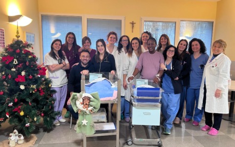 Un nuovo inizio nell’Asst Lecco: Federico Comi è l’ultimo nato del 2025, Jeffrej Edoghhafe il primo del 2026