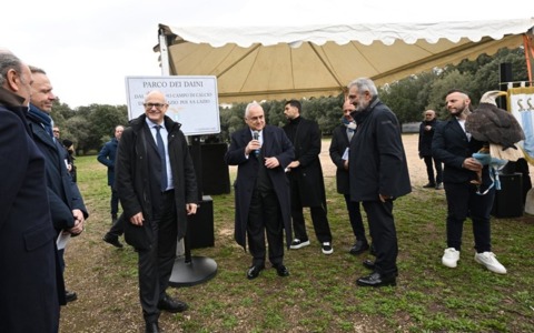 Una targa ricorda il luogo del primo campo da calcio della SS Lazio