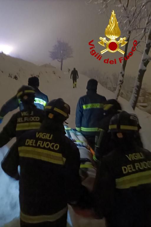 Urbino. Scivola in un dirupo, recuperato dai Vigili del Fuoco
