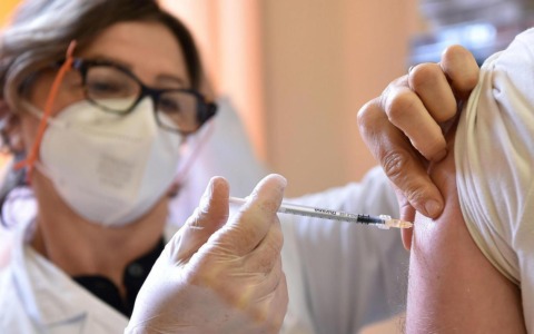 Vaccini antinfluenzali in farmacia in Veneto: oltre 65mila somministrazioni e boom nel 2025