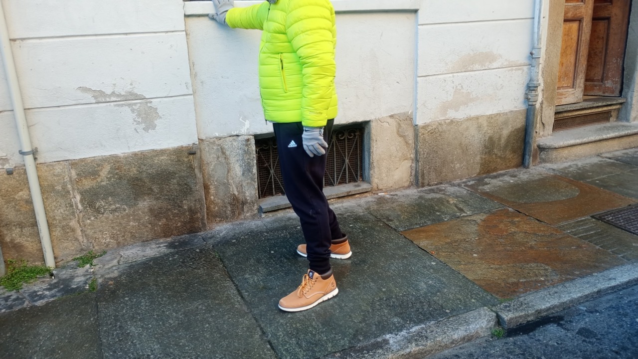 Vercelli nella morsa del ghiaccio: in via Gioberti cadute due donne