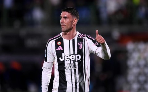 Vlahovic brucia le tappe e sogna di rientrare per Inter-Juventus