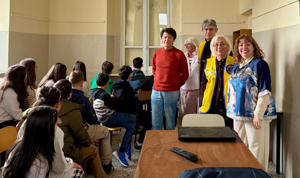 “Acqua = Vita”, il Lions Club Rivarolo Canavese porta l’educazione ambientale a scuola