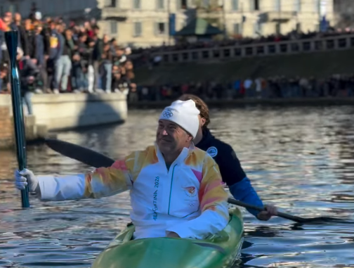 Alè Antonio, alè Beniamino: Rossi e Bonomi riscrivono una pagina di sport con la fiamma olimpica tra le mani