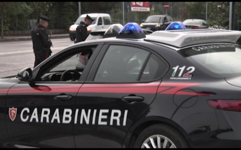 Anziana uccisa e rapinata a Siena, arrestate la nipote acquisita e una 25enne vicentina