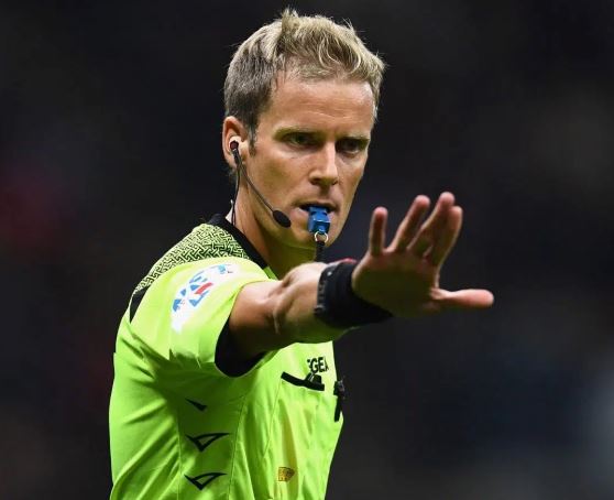 Arbitri e Var, limite raggiunto: il Napoli chiede la chiamata al monitor