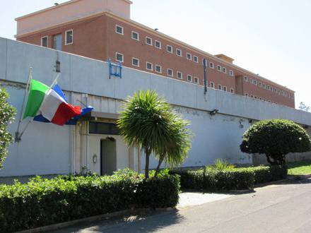 Assistente Capo della Polizia Penitenziaria aggredito a Rebibbia