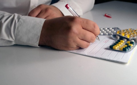 Asti, quando la povertà ti costringe a non curarti