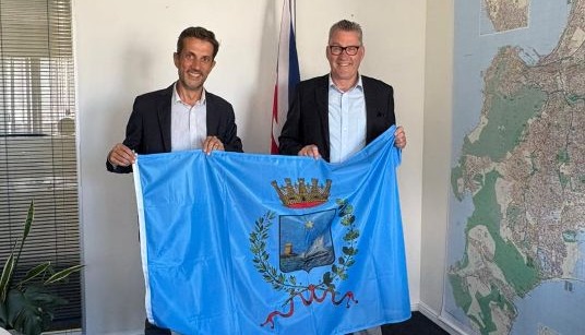 Camogli e Tristan da Cunha: la missione del console Mignacca rafforza i legami istituzionali