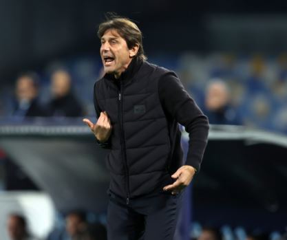 Conte applaude il Napoli: “Stiamo andando oltre gli ostacoli”