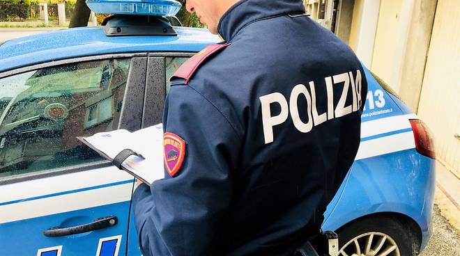 Controlli a tappeto della polizia alla vigilia del Carnevale di Ivrea