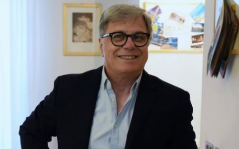 Corruzione, il Sindaco: “Non sono coinvolto, e’ una vicenda tra privati”. L’opposizione presenta la mozione di sfiducia: “Mantini e la giunta devono andare via”. VIDEO