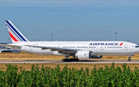 Fumo in cabina su un volo Parigi-Beirut, scalo d’emergenza all’aeroporto Marco Polo di Venezia