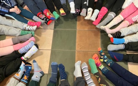 Giornata dei calzini spaiati: torna il concorso