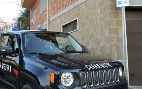 Giovane accoltellato in un centro di accoglienza, arrestato un 20enne