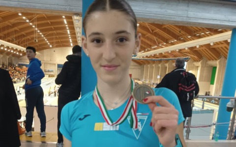 Giovani campionesse crescono: bronzo nei 3.000 m per la marciatrice alzanese Caterina Carissimi
