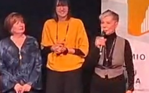 I volontari dell’Alzheimer Cafè premiati con il Panettone d’oro