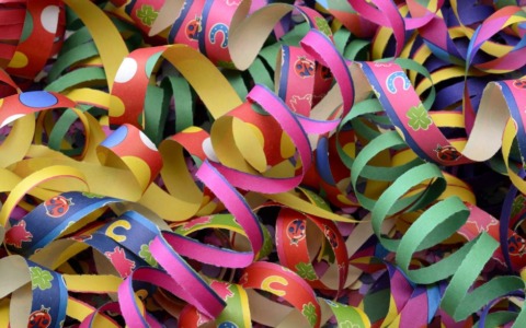 Il carnevale di Viterbo 2026 invade il centro storico con sfilate, maschere e festeggiamenti