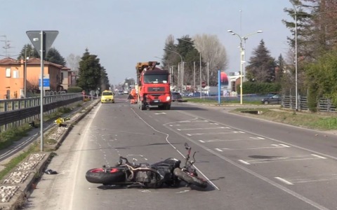Incidente mortale al Bargellino sulla Persicetana, perde la vita un motocilista