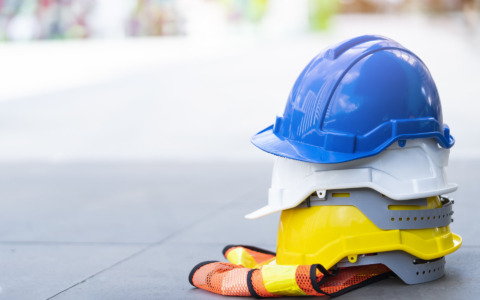 Ingegnere di Treviglio morto schiacciato da una lastra mentre lavorava