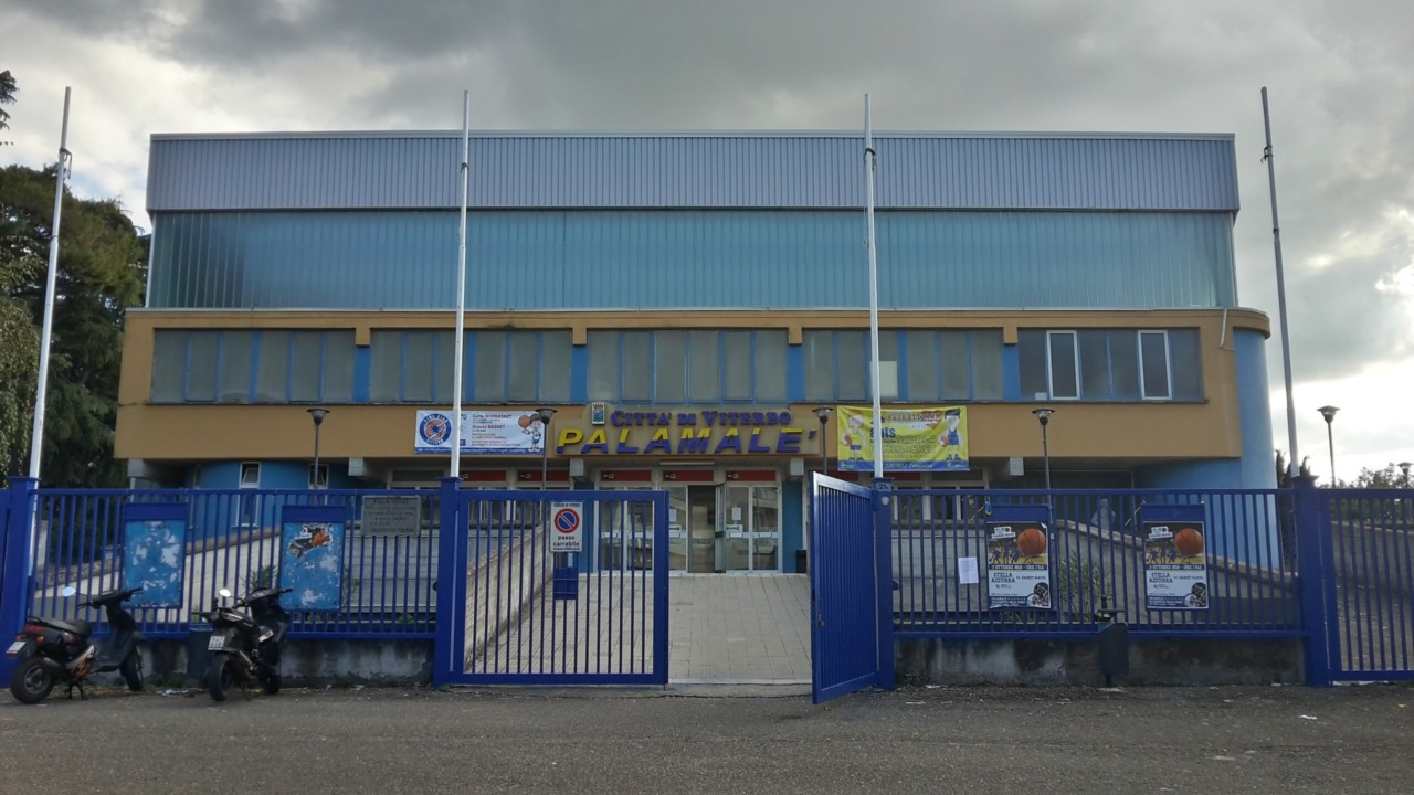 Interventi urgenti al Palamalè per riparare i danni causati dalle piogge