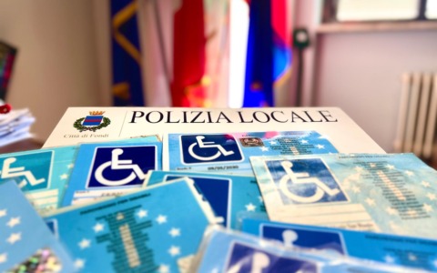 La Polizia Locale ritira 47 tesserini per disabili falsi