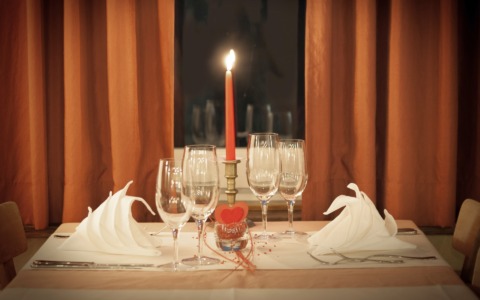 Le prenotazioni volano: tutto esaurito nei ristoranti mantovani per la cena di San Valentino