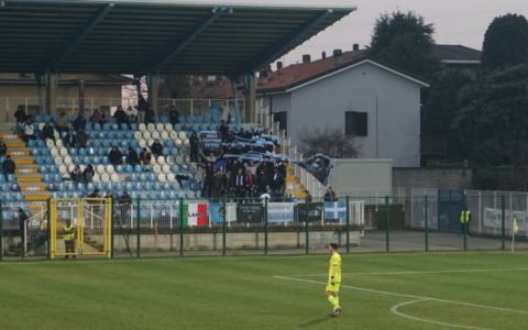 Lo strano caso degli “scontri” dopo Giana-Lecco. E i biglietti per Novara restano bloccati