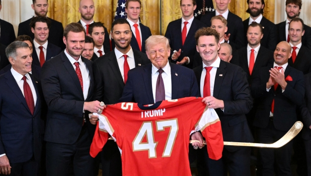 Milano si prepara all’«opzione Trump» per la finale di hockey