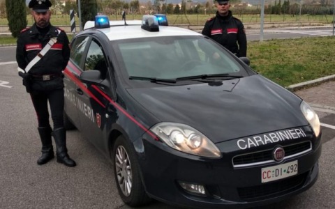 Pistoia, truffa del finto carabiniere: due sedicenni in manette