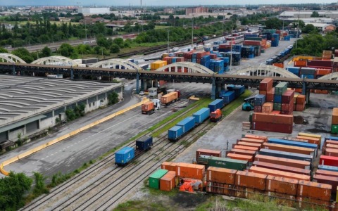 Ponte degli specchietti: scatta il senso unico alternato per una settimana