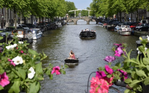 Ponti di primavera: le mete turistiche più amate per una pausa rigenerante