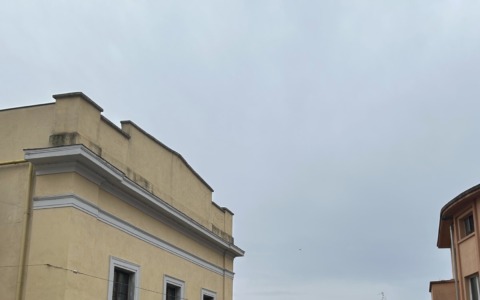 Prima le nuvole, poi la pioggia mista a neve: inizio settimana “grigio” a Vercelli e nella Bassa