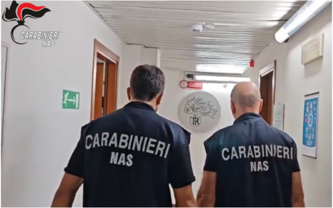 Ristoranti e supermercati sotto la lente del NAS: sequestri e multe in provincia