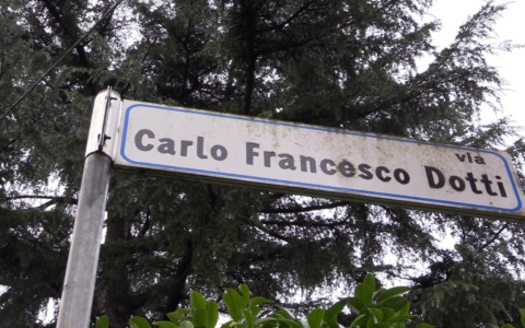 Sicurezza Saragozza: armato di coltello si avvicina ad una studentessa