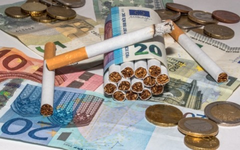 Sigarette, nuovi aumenti (fino a 30 centesimi): i prezzi da venerdì 13 febbraio 2026