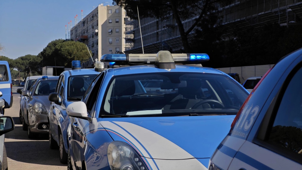 Spaccio online e fughe spericolate, 11 pusher arrestati dalla polizia