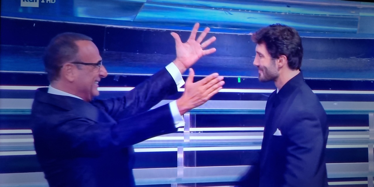 Stefano De Martino direttore artistico e conduttore del Festival di Sanremo 2027