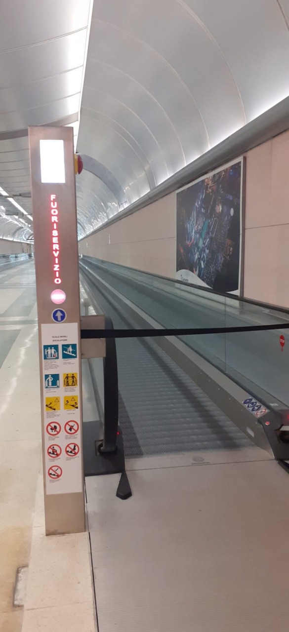 Subito fermo (e riparato) uno dei nuovi tapis roulant in stazione