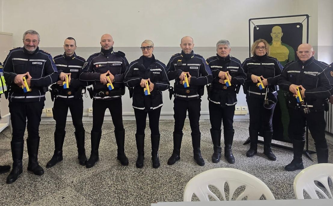 Taser in dotazione alla Polizia Locale: Casalpusterlengo apre una nuova fase per la sicurezza cittadina