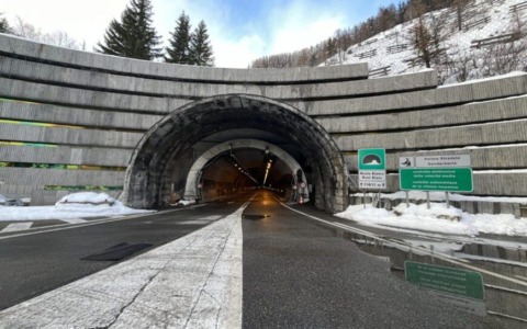 Traforo Monte Bianco, il Piemonte chiede il raddoppio e misure per le imprese penalizzate dalle chiusure
