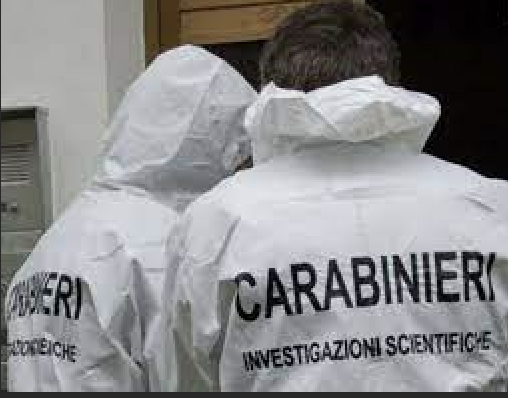 Tragedia in via Reginaldo Giuliani, uomo trovato morto in casa: tre le persone fermate