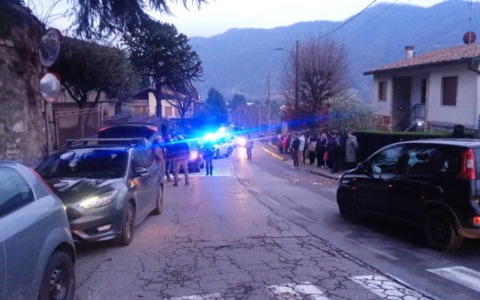 Travolto sulle strisce all’ora di punta: gravissimo un dodicenne a Caprino